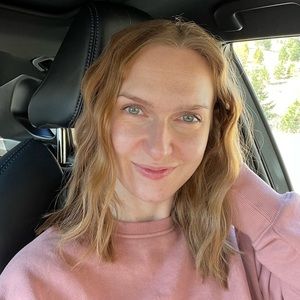 Meet your Posher, Dana